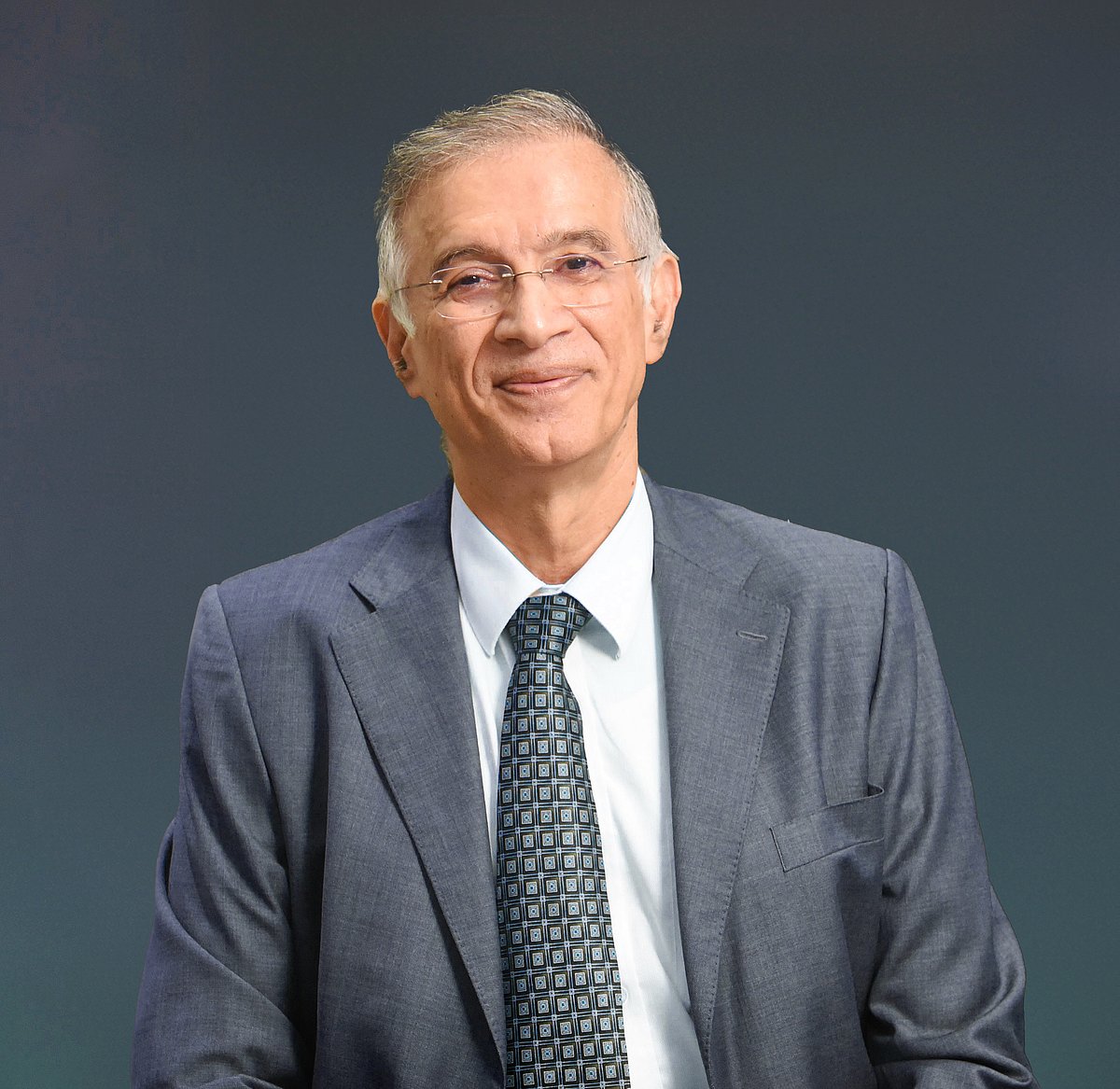 Dr Niranjan Hiranandani